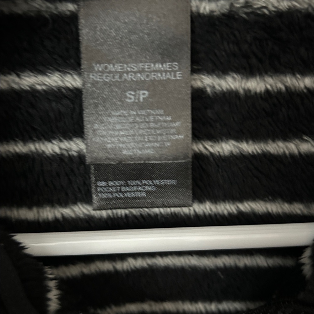 The North Face Women's Black and White Striped Fleece Full Zip Jacket Small P - Picture 4 of 7
